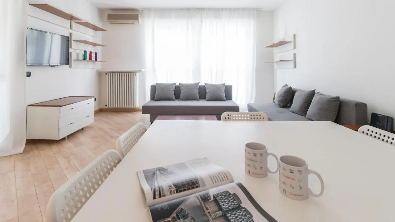 Italianway - Pinturicchio 26 Apartment Milan 0*,